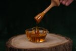 عسل محلی آویشن دیار اترک در ظرف شیشه ای 1